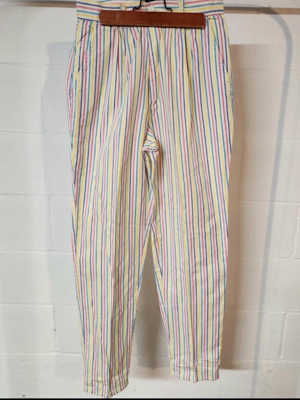 Women’s Multicolor Stripe Pants FITS LIKE A 0-2, TAG SAYS 9/10